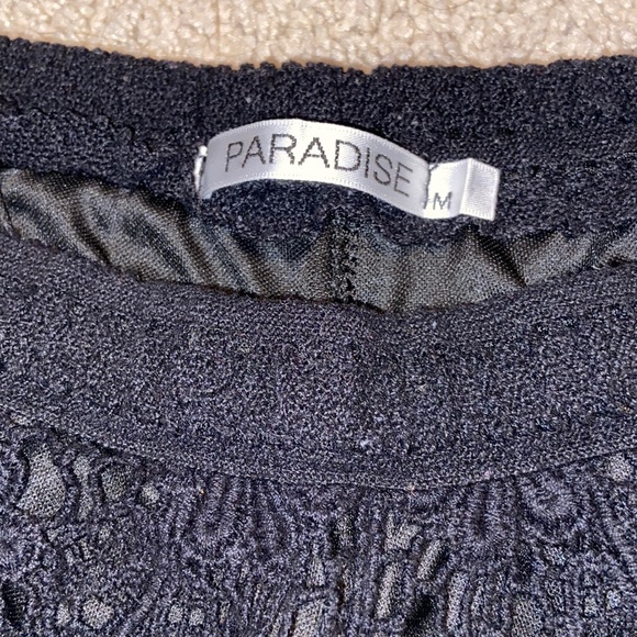 Black flower patterned shorts - Picture 2 of 2